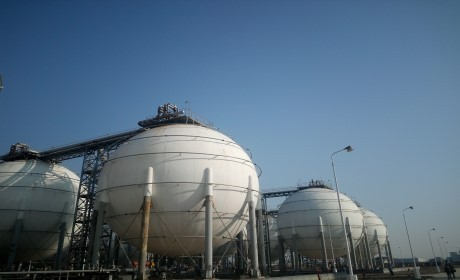 歐美日占據(jù)全球煉油化工設(shè)備市場，國內(nèi)蘭州蘭石、中國一重等企業(yè)奮起追趕