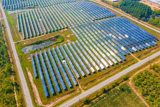 截止10月底，全國可再生能源發(fā)電裝機(jī)突破14億千瓦！
